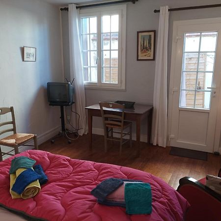 Hotel Au Coeur De La Cite Des Bourbons à Moulins  Extérieur photo